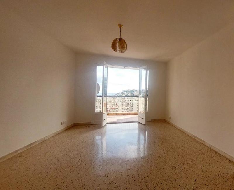 Studio - 30 m² - 1 pièce