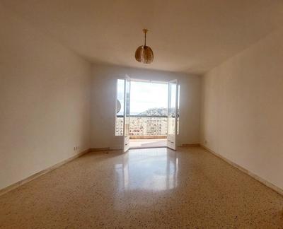 Studio - 30 m² - 1 pièce