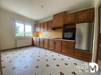 Maison - 82 m² - 5 pièces