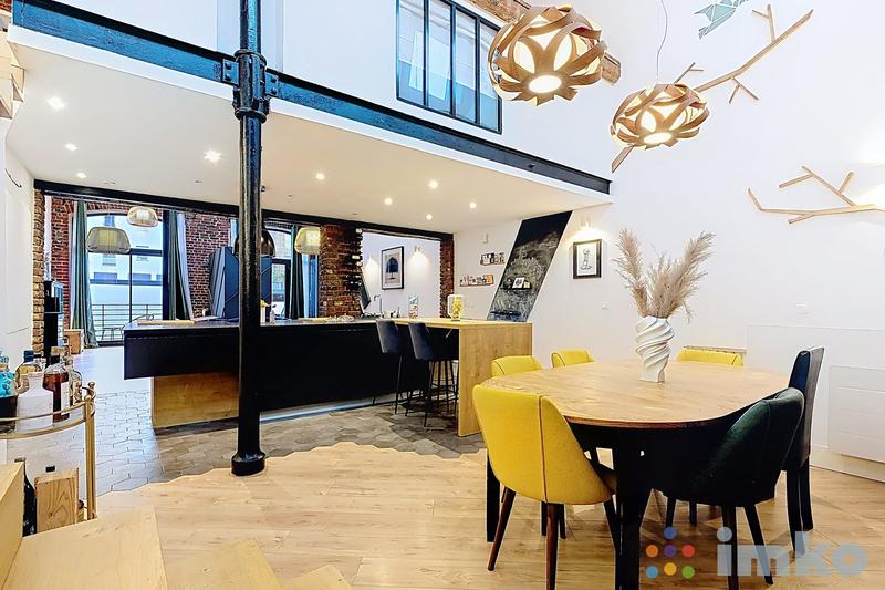 Loft - 229 m² - 5 pièces