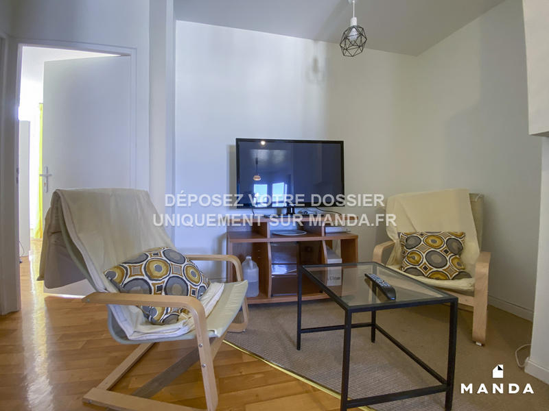 Chambre - 11 m² - 5 pièces