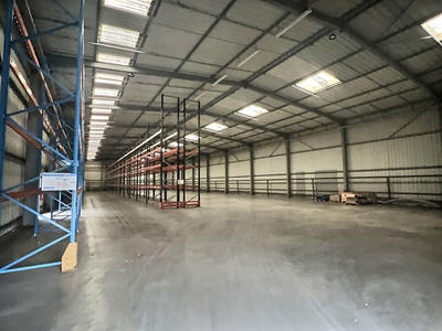 Local d'activité / Entrepôt - 1 210 m²