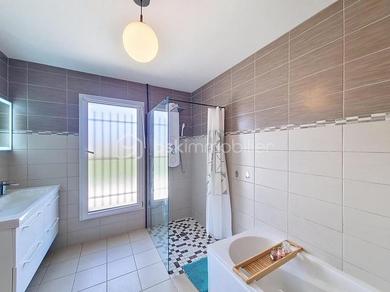 Maison - 150 m² - 7 pièces