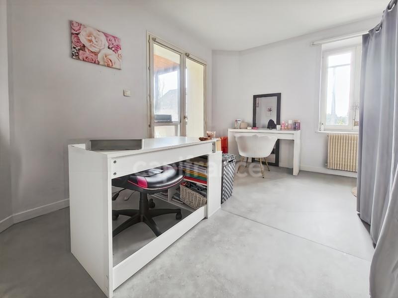 Maison - 161 m² - 6 pièces