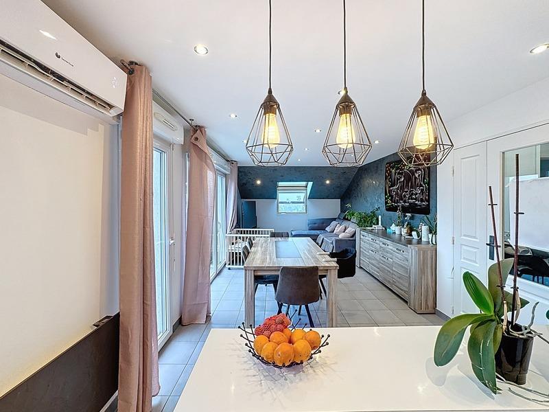 Appartement ancien - 71 m² - 3 pièces