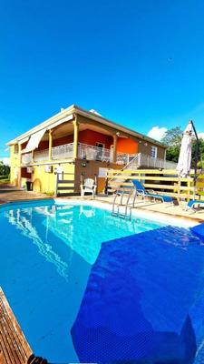 Maison - 335 m² - 11 pièces