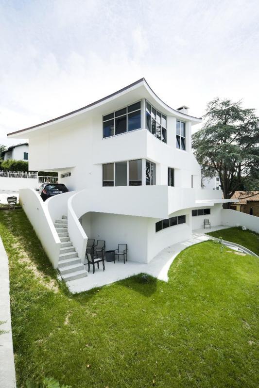 Maison - 320 m² - 8 pièces