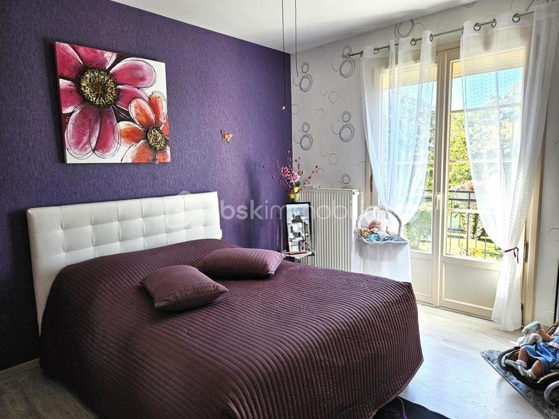 Maison traditionnelle - 162 m² - 7 pièces