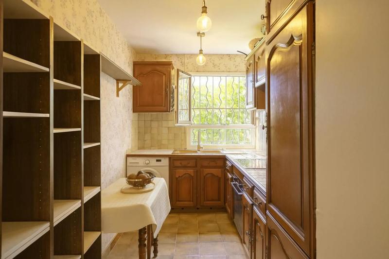 Appartement - 80 m² - 4 pièces