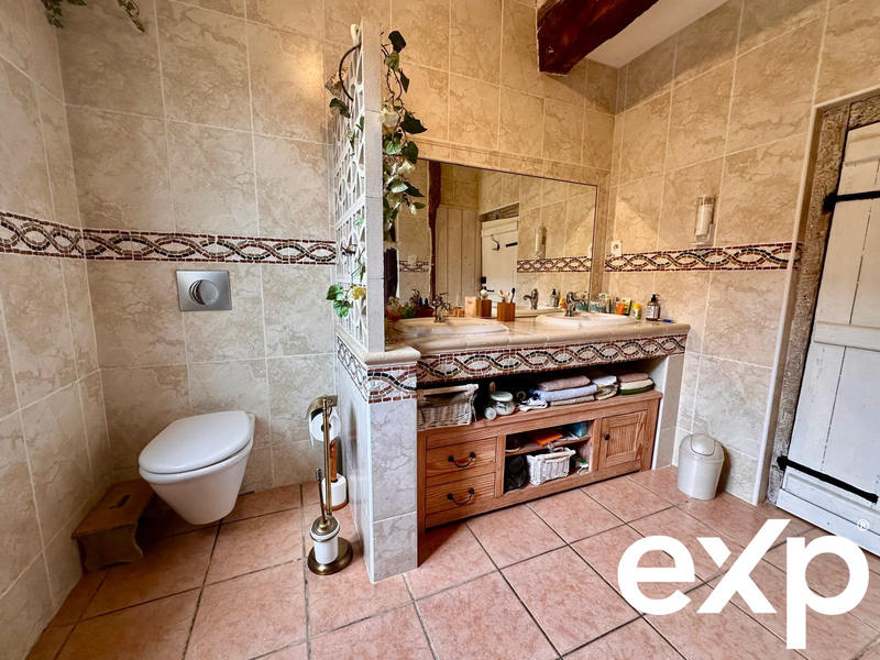 Maison - 375 m² - 17 pièces