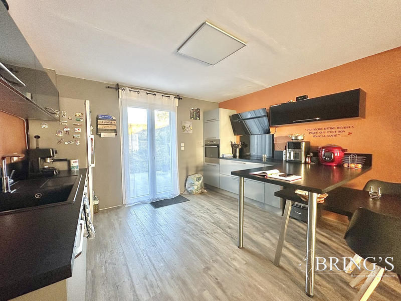 Maison - 97 m² - 6 pièces