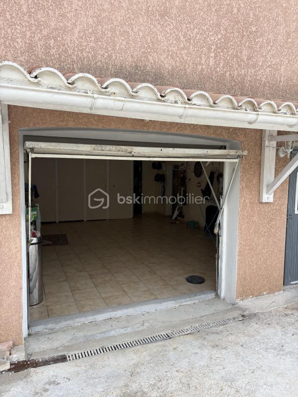 Villa - 160 m² - 8 pièces