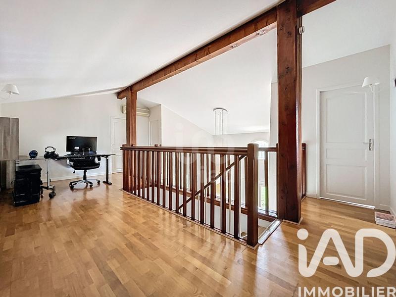 Maison - 206 m² - 9 pièces