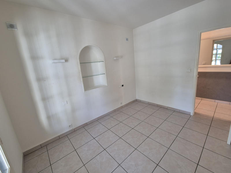 Maison - 208 m² - 8 pièces