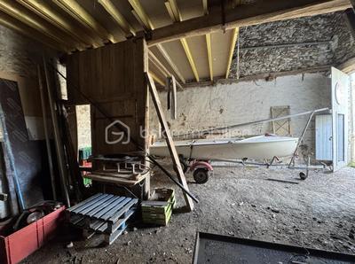 Immeuble - 128 m² - 1 pièce