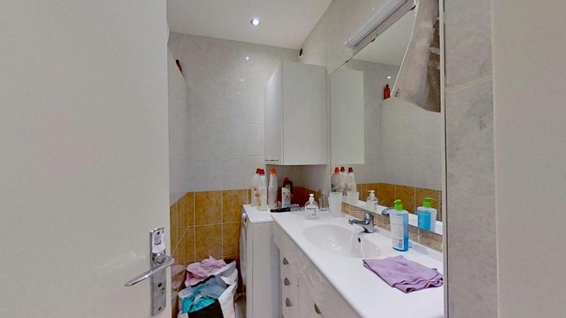 Appartement - 92 m² - 5 pièces