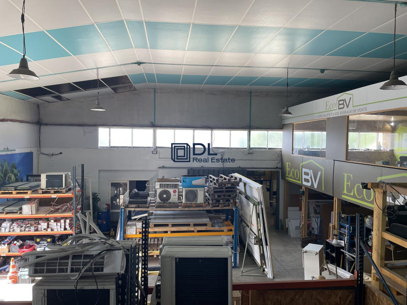 Entrepôt - 800 m²