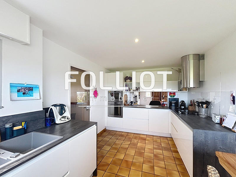 Maison - 183 m² - 6 pièces