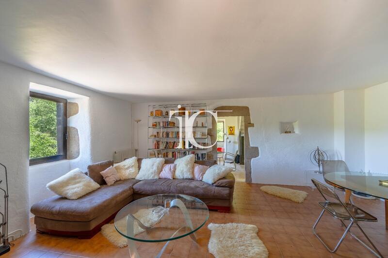 Maison - 289 m² - 9 pièces