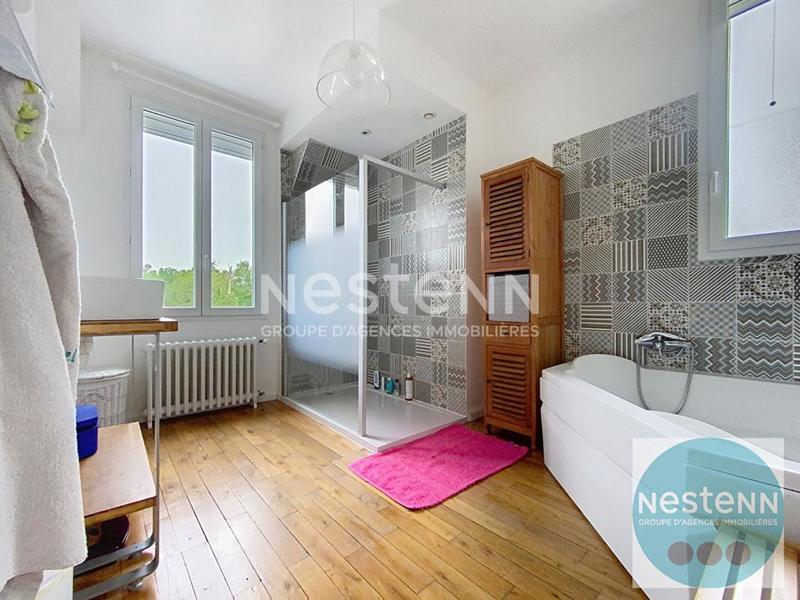 Maison - 200 m² - 8 pièces