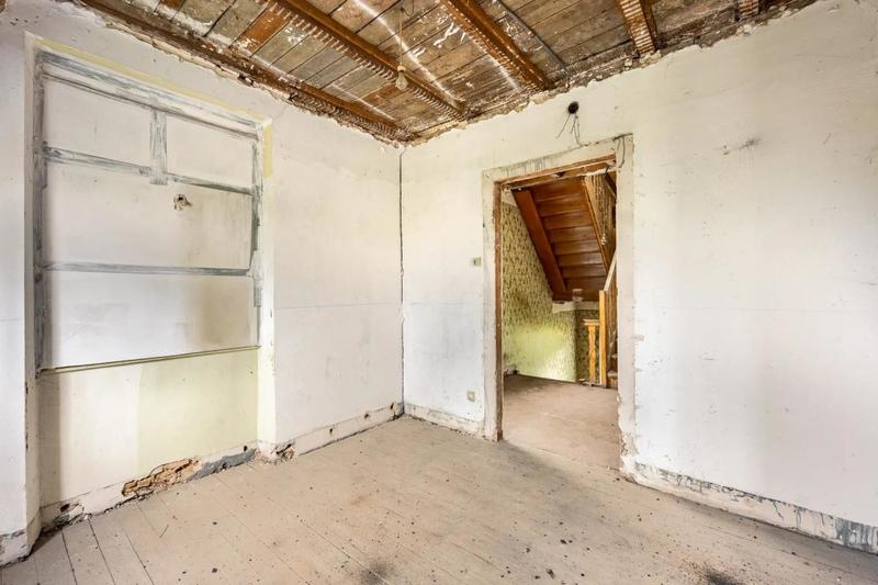 Maison - 200 m² - 7 pièces