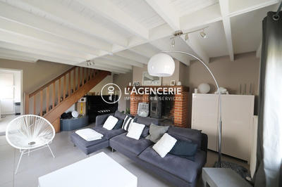 Maison - 140 m² - 5 pièces