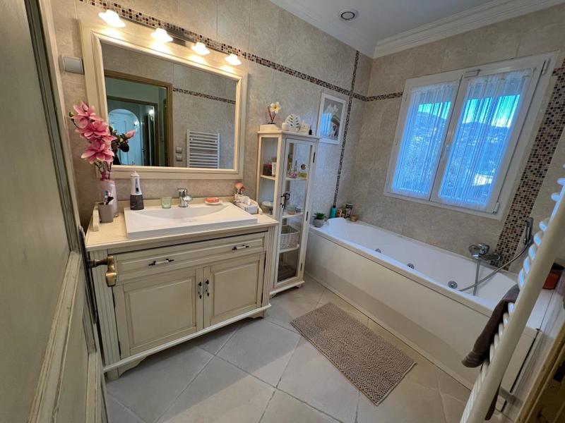 Maison - 114 m² - 4 pièces