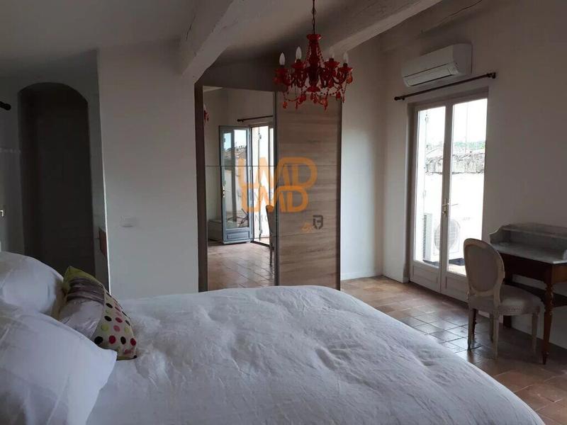 Demeure - 184 m² - 5 pièces