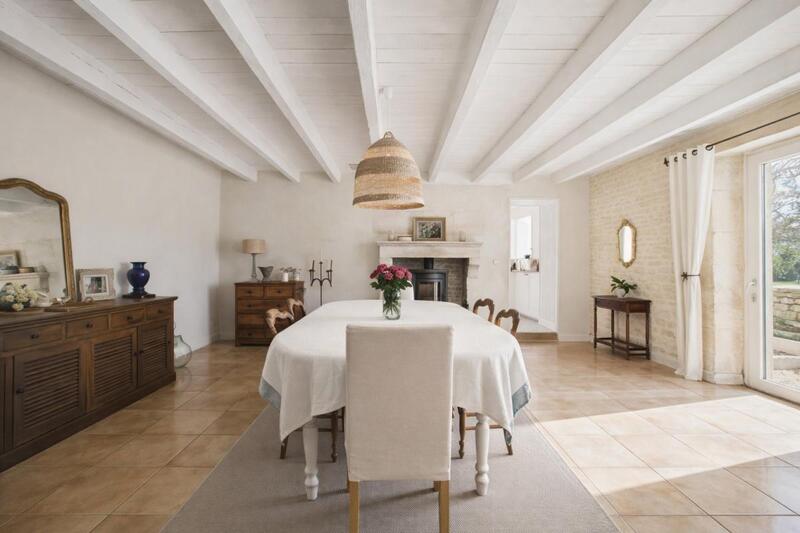 Maison - 204 m² - 7 pièces