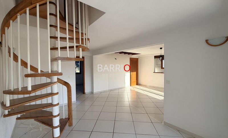 Maison traditionnelle - 155 m² - 5 pièces