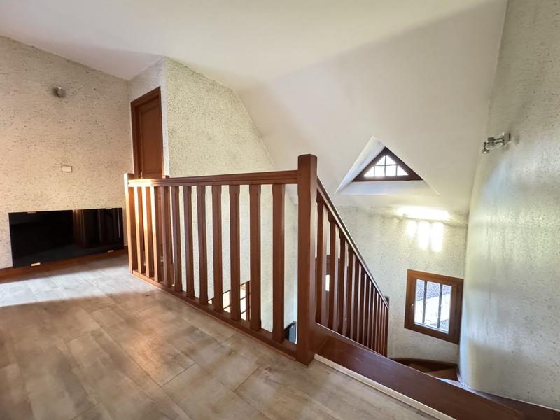 Maison - 145 m² - 6 pièces