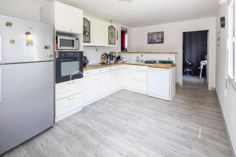 Propriété - 324 m² - 13 pièces