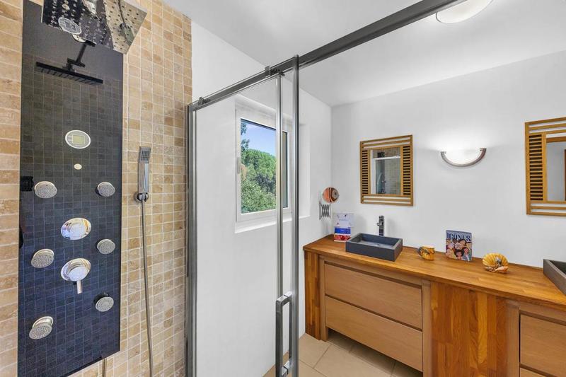 Maison - 160 m² - 5 pièces