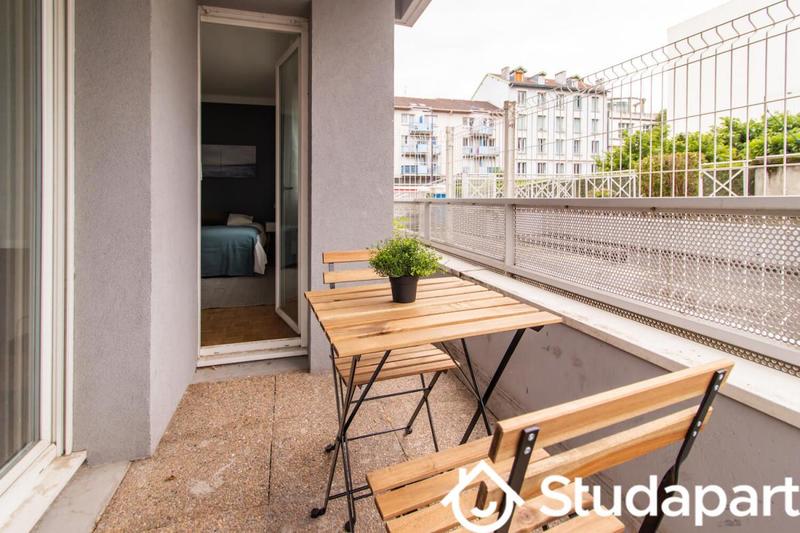 Chambre - 10 m² - 1 pièce