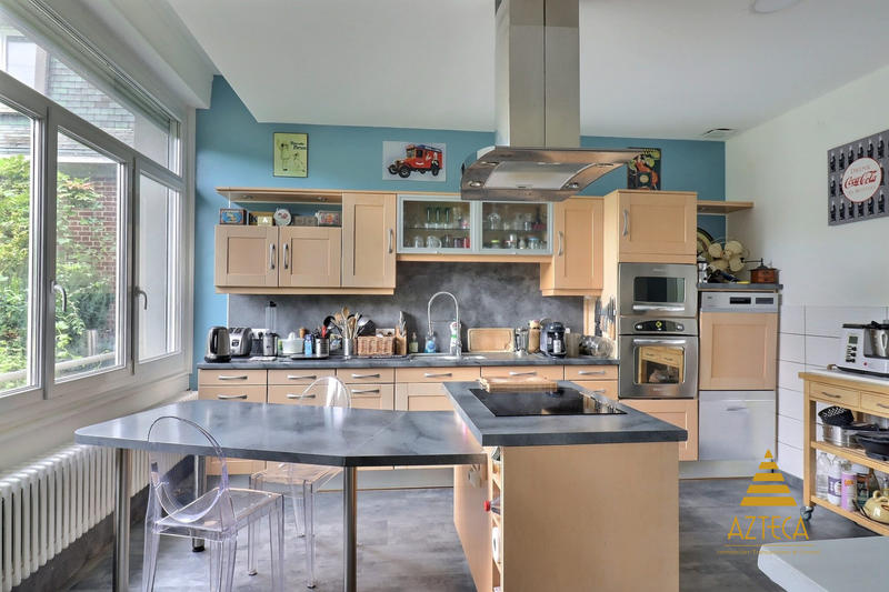 Maison - 321 m² - 7 pièces