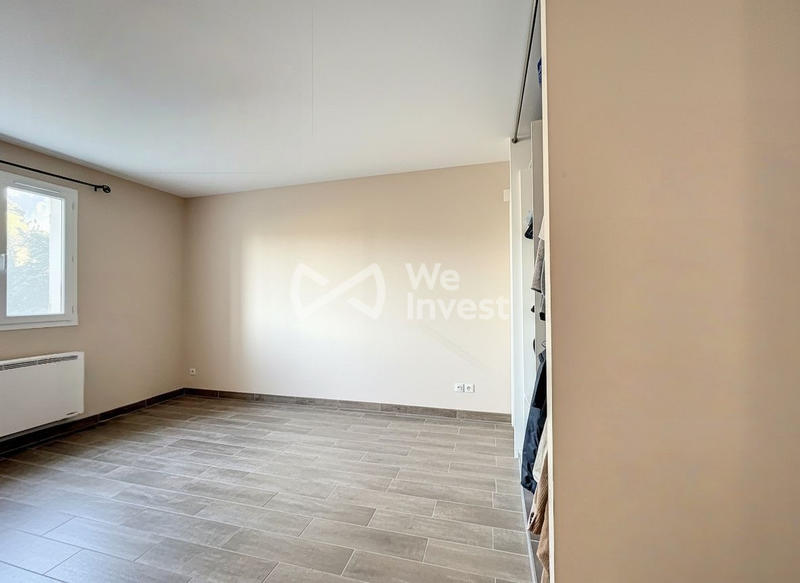 Maison traditionnelle - 230 m² - 9 pièces