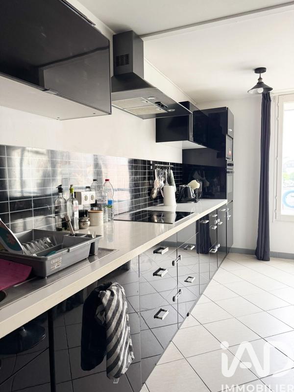 Appartement - 93 m² - 5 pièces