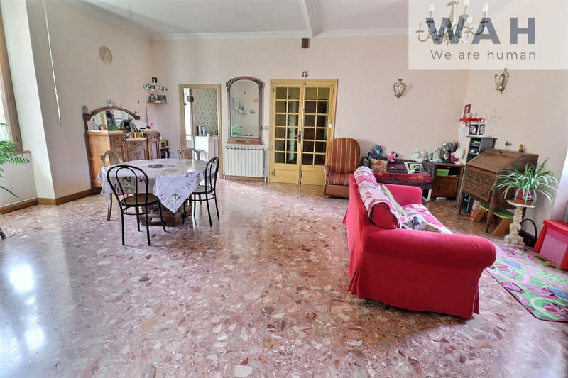 Appartement - 181 m² - 7 pièces