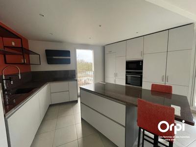 Appartement - 97 m² - 4 pièces