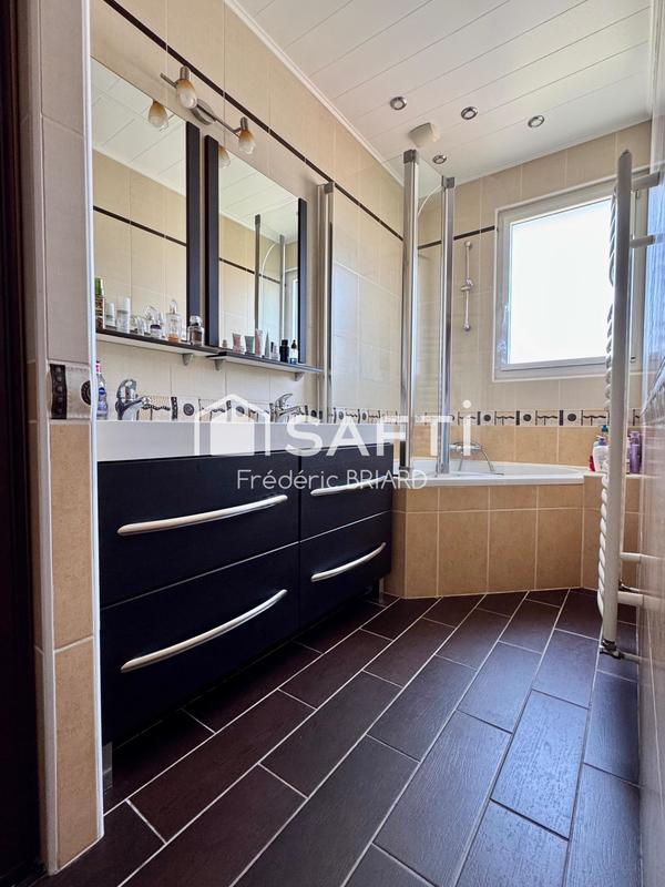 Maison - 136 m² - 7 pièces