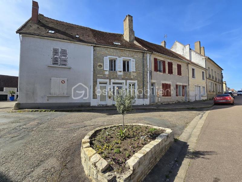 Immeuble - 85 m² - 3 pièces