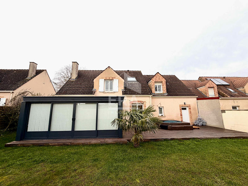 Maison - 145 m² - 6 pièces