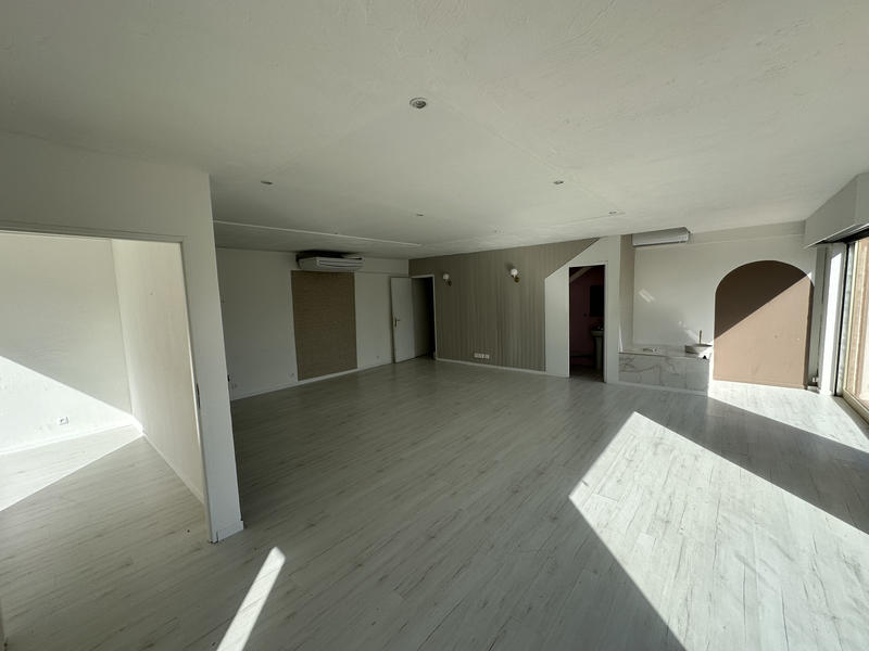 Local commercial - 491 m²