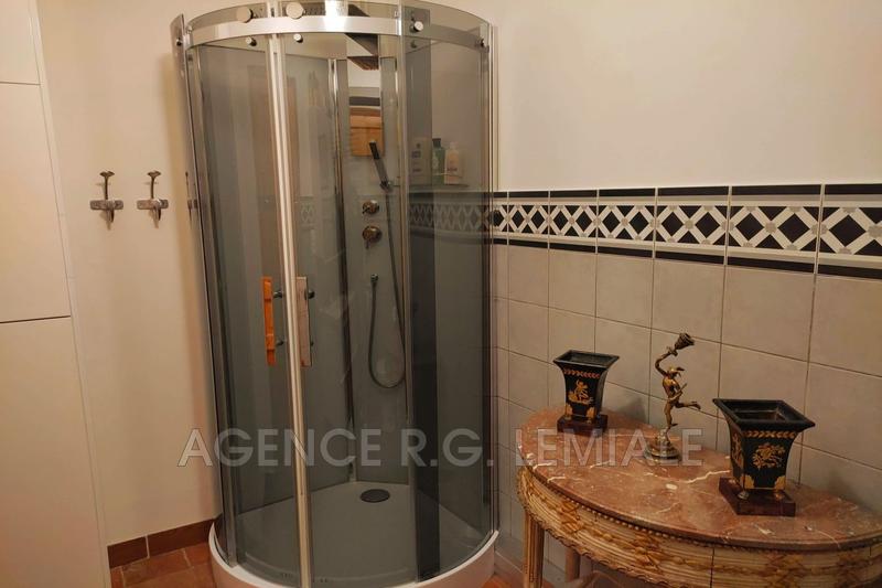 Maison - 331 m² - 10 pièces