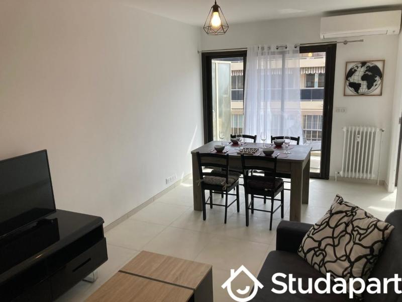 Appartement - 80 m² - 3 pièces