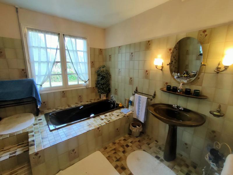 Villa - 264 m² - 5 pièces