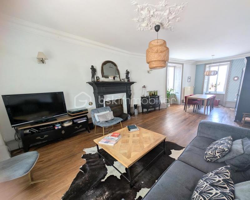 Maison de maîtres - 205 m² - 7 pièces