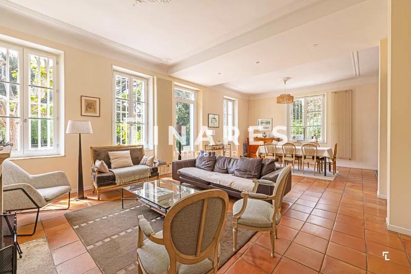 Bastide - 280 m² - 7 pièces