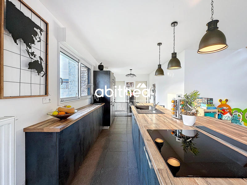 Maison - 144 m² - 5 pièces