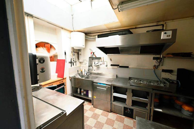 Local commercial - 115 m² - 2 pièces